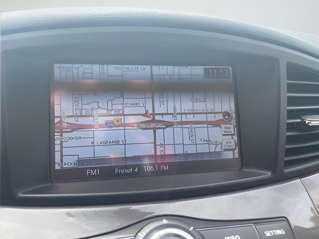 Used 2016 Nissan Quest Platinum FWD image 13