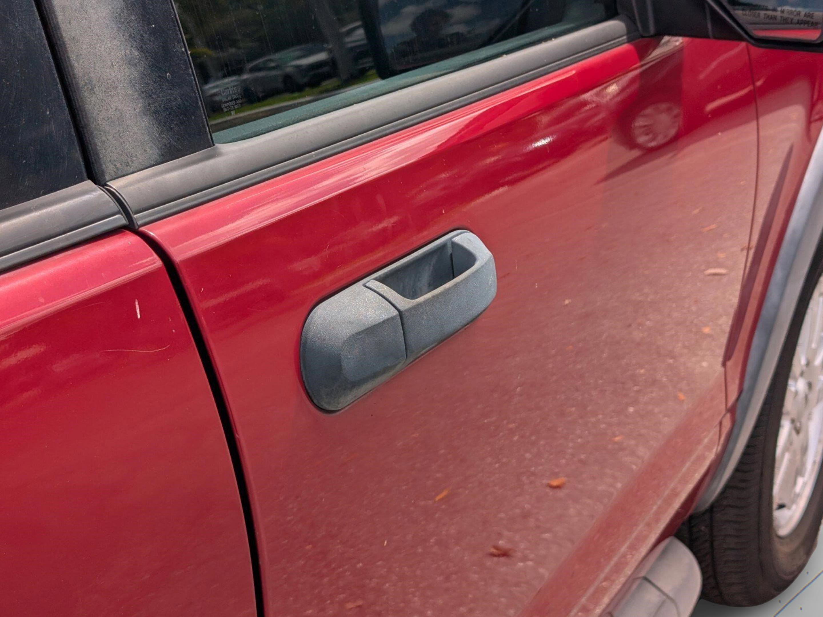 Used 2010 Ford Explorer Sport Trac XLT image 25