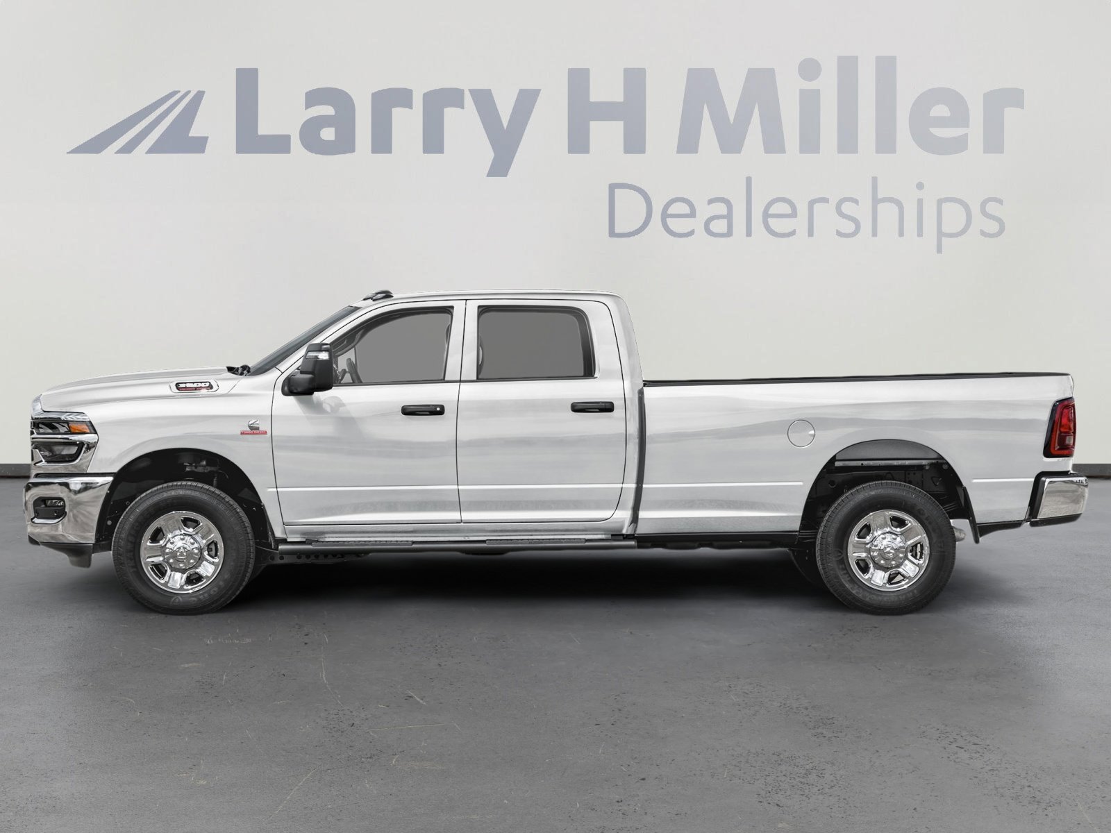 New 2026 RAM 3500 Limited AWD/4WD image 3