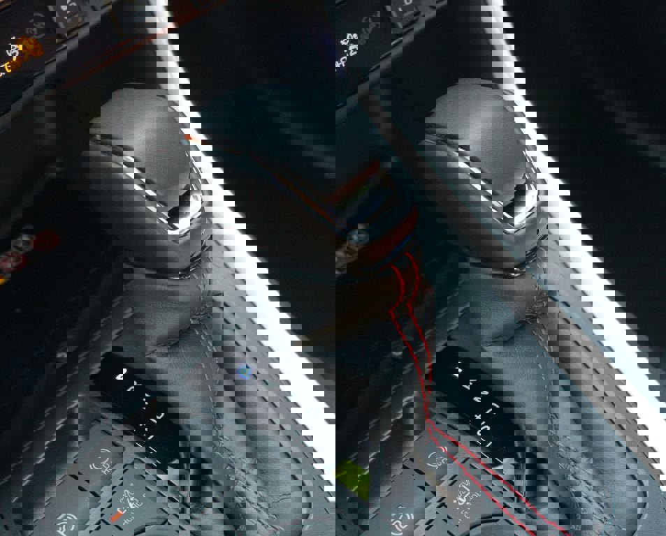 Used 2025 Toyota RAV4 XSE image 12