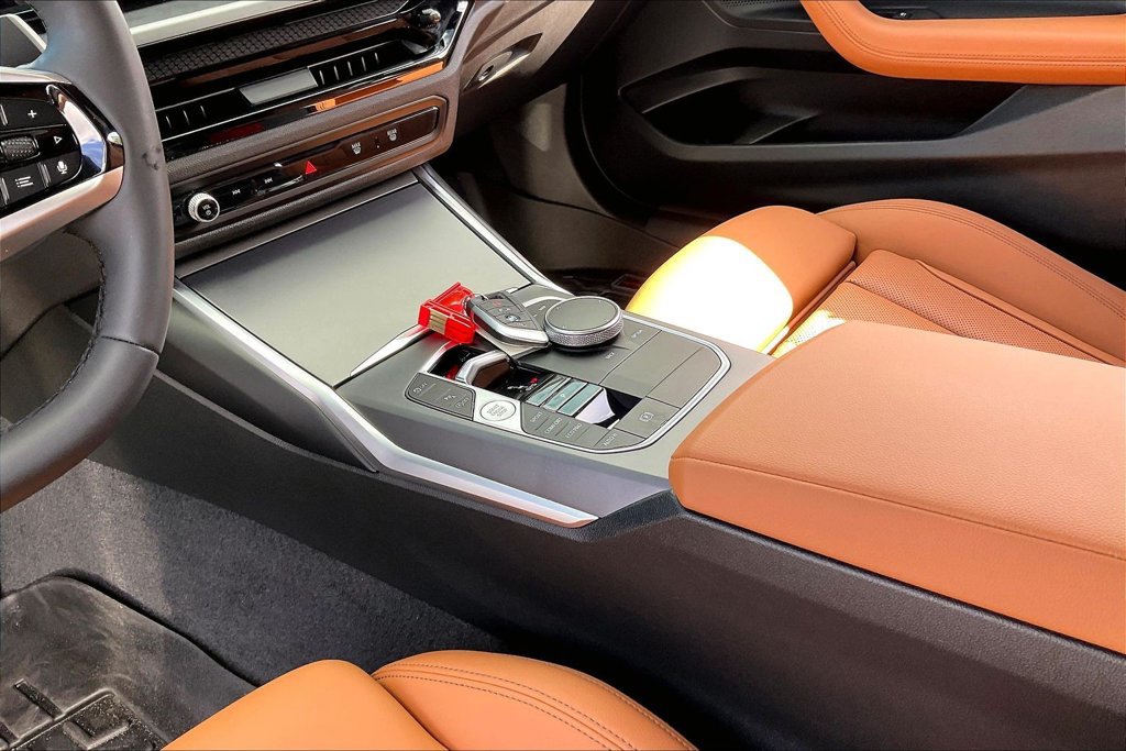 Used 2025 BMW 230i Coupe w/ Convenience Package RWD image 10