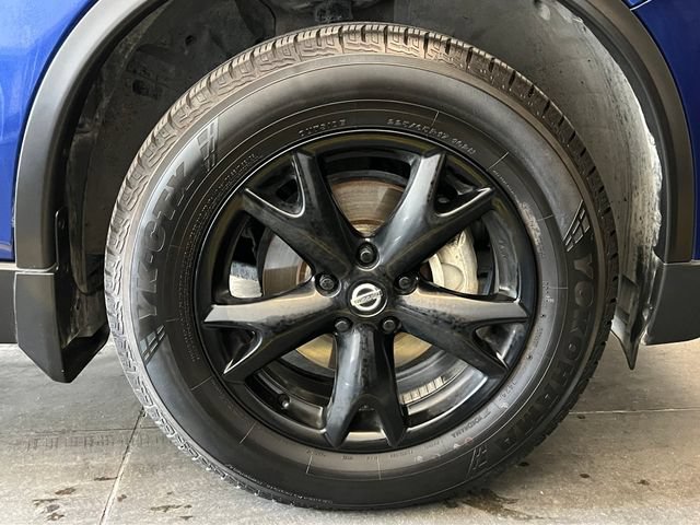 Used 2018 Nissan Rogue S AWD/4WD image 12
