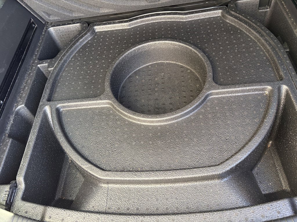 Used 2012 Chevrolet Captiva Sport LS image 23