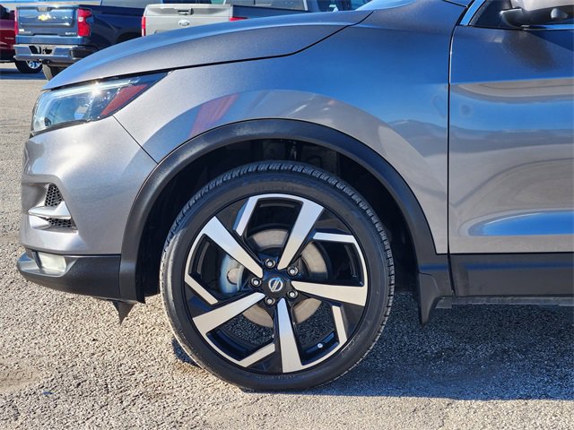 Used 2022 Nissan Rogue Sport SL w/ Premium Package image 8