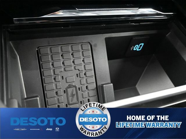 New 2026 Ford F250 Lariat w/ Chrome Package image 28