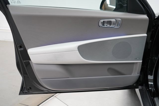 Used 2024 Hyundai Ioniq 6 Limited image 9