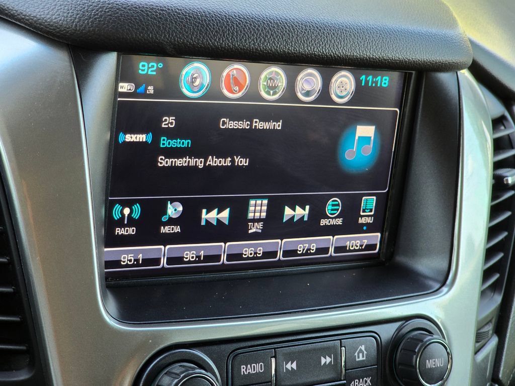 Used 2020 Chevrolet Suburban LT RWD image 40