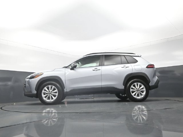 Used 2026 Toyota Corolla Cross LE FWD image 29