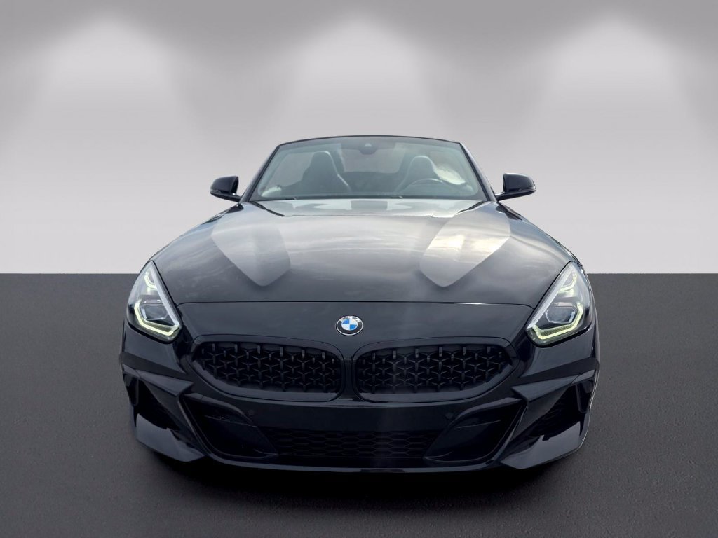 Used 2022 BMW Z4 M40i w/ Driving Assistance Package RWD image 23