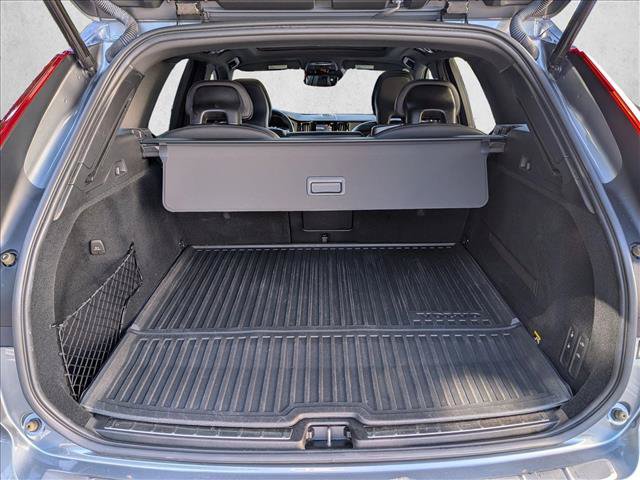 Used 2019 Volvo XC60 T8 R-Design w/ Advanced Package AWD/4WD image 6