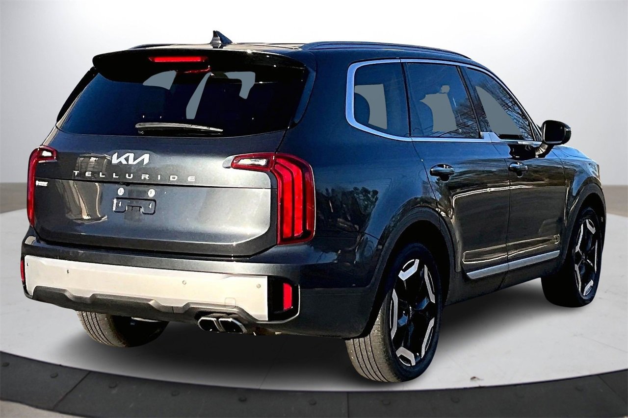 Used 2023 Kia Telluride S w/ S Sunroof Package image 9