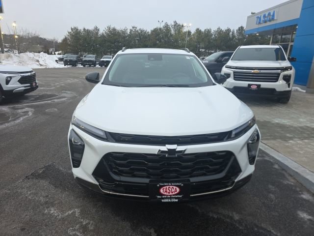 Used 2026 Chevrolet Trax ACTIV w/ Sunroof Package image 2