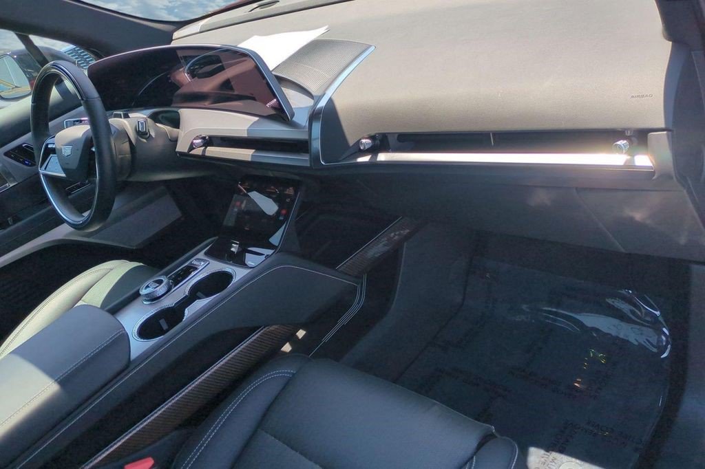 Certified 2026 Cadillac Vistiq Premium Luxury AWD/4WD image 16