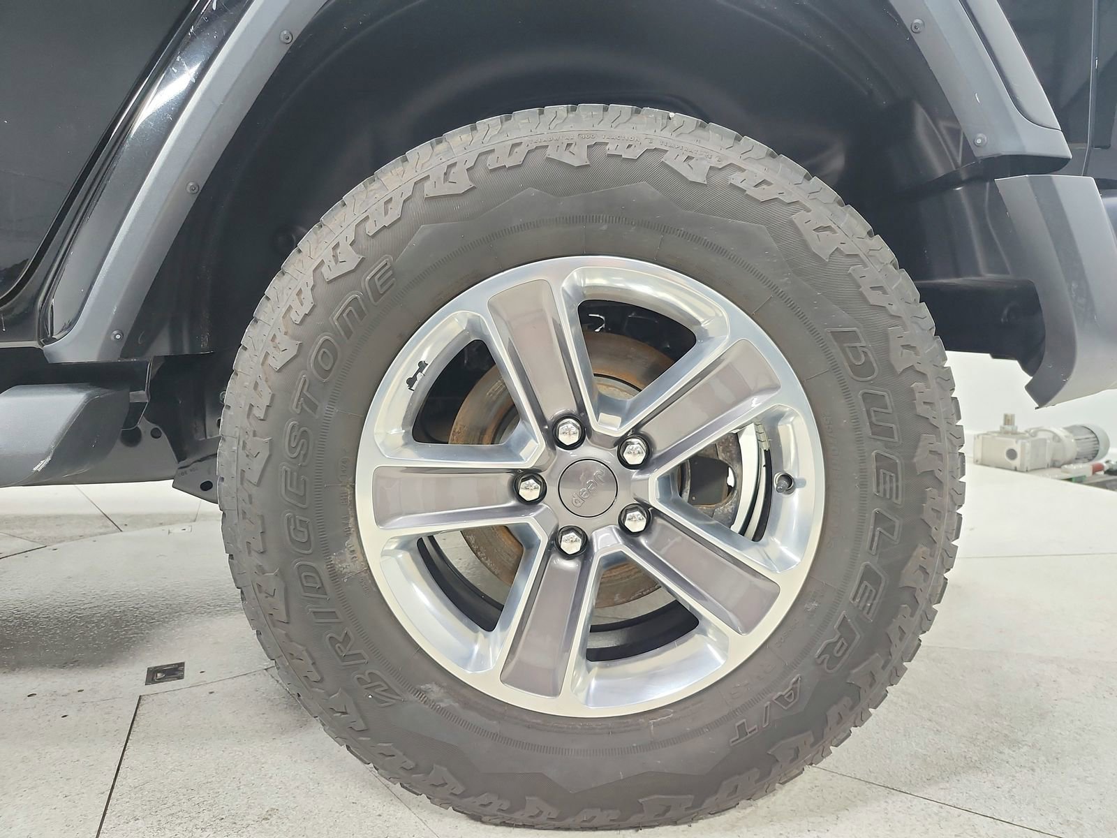Used 2021 Jeep Wrangler Unlimited Sahara AWD/4WD image 45