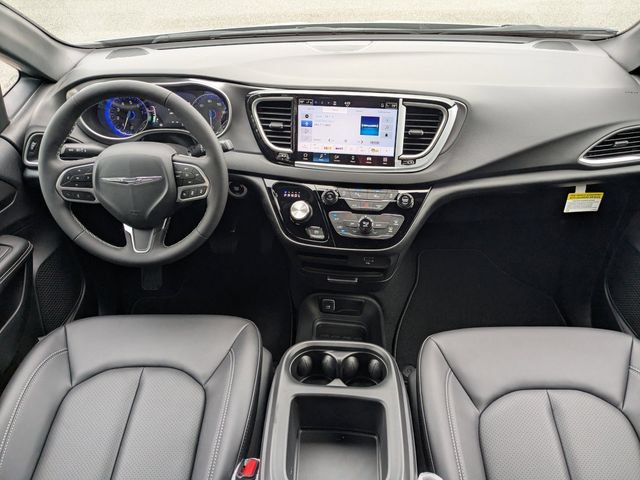 New 2026 Chrysler Voyager LX FWD image 15
