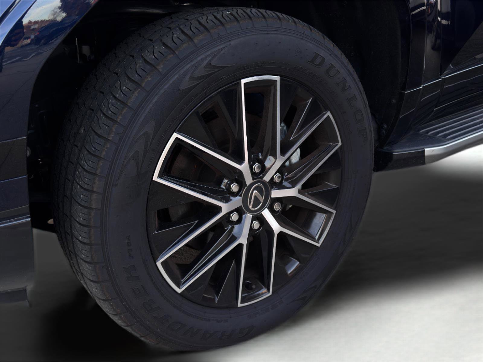 Used 2024 Lexus GX 550 w/ Accessory Package (31) AWD/4WD image 31