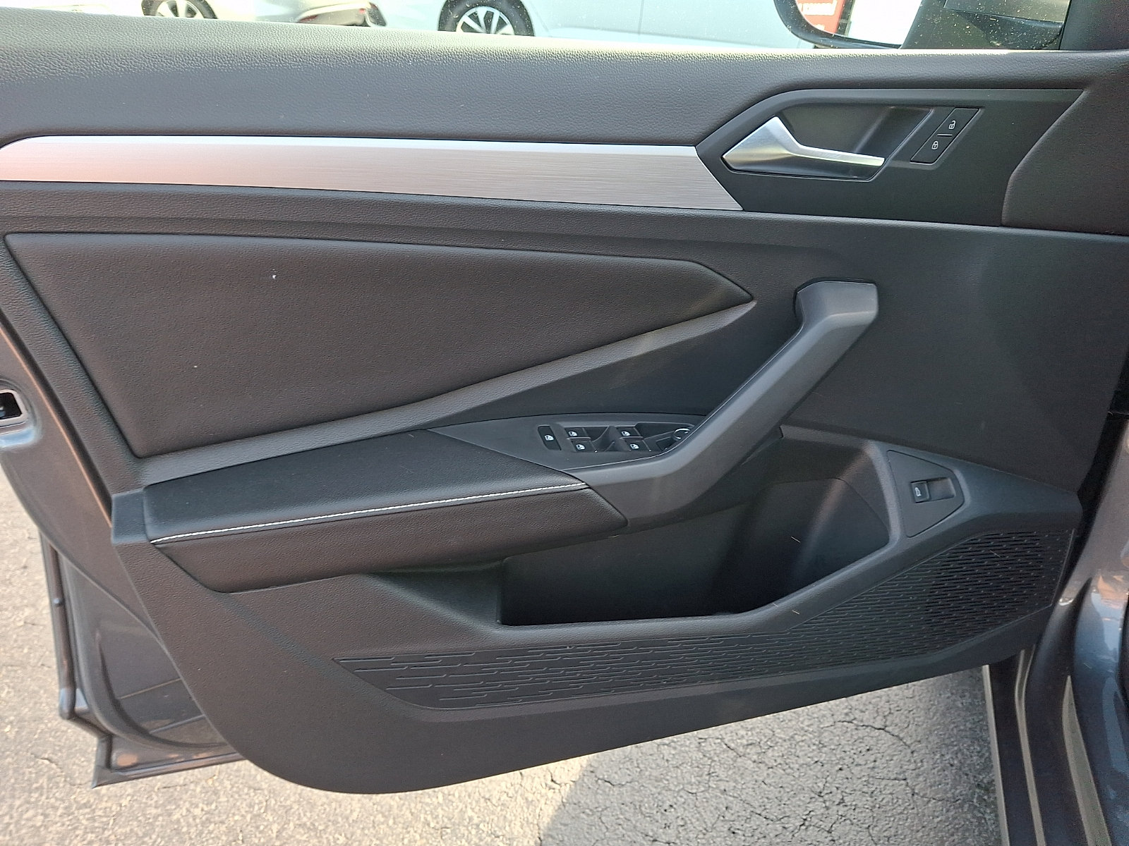 Certified 2025 Volkswagen Jetta S FWD image 12