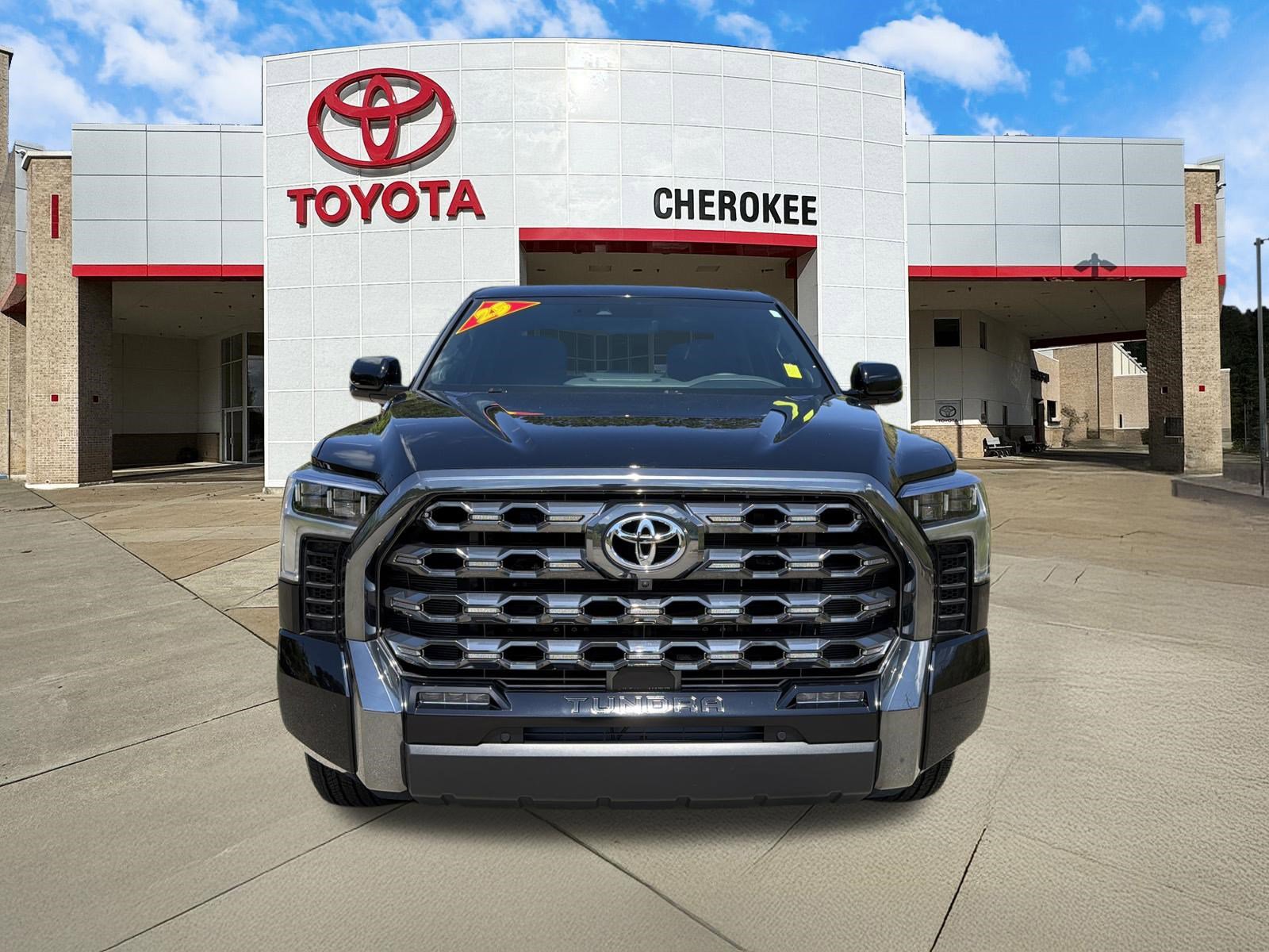 Used 2025 Toyota Tundra Platinum AWD/4WD image 2
