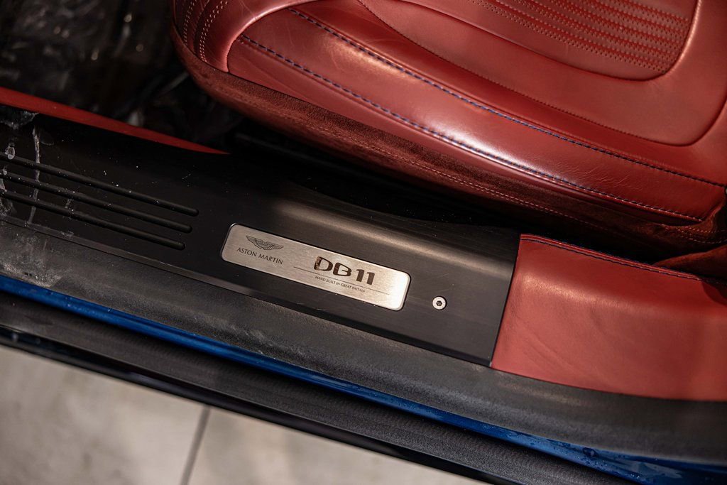 Used 2022 Aston Martin DB11 Volante image 21