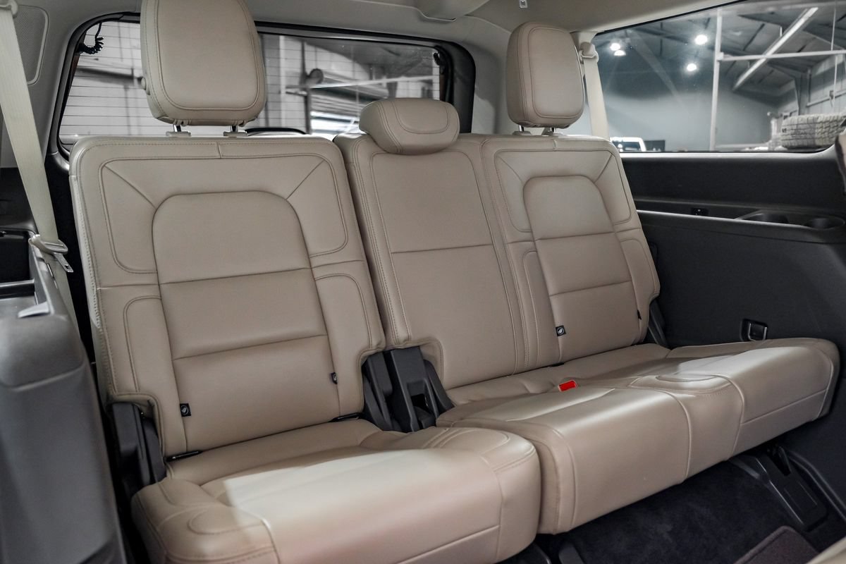Used 2022 Lincoln Navigator L Reserve AWD/4WD image 39