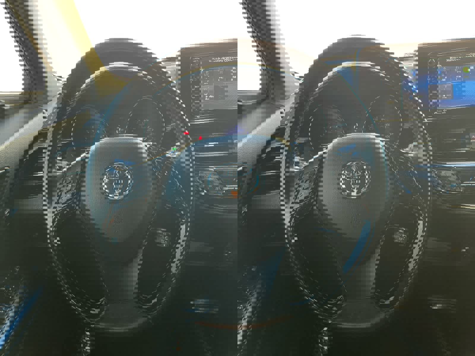 Used 2018 Toyota C-HR XLE image 12