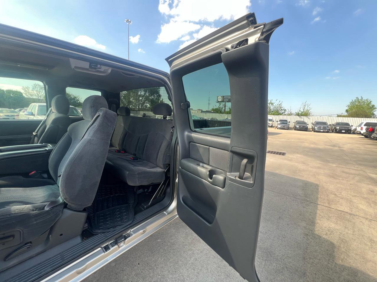 Used 2002 Chevrolet Silverado 2500 LS w/ Off-Road Skid Plate Pkg AWD/4WD image 28