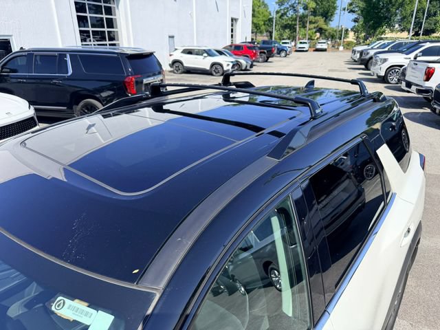 Used 2024 Nissan Pathfinder SL w/ SL Premium Package FWD image 9