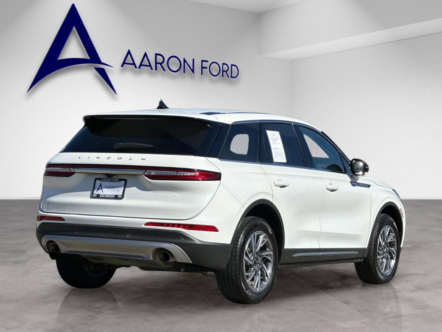 Used 2023 Lincoln Corsair FWD w/ Equipment Group 101A image 6