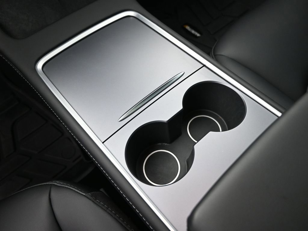 Used 2023 Tesla Model 3 Standard Range image 13