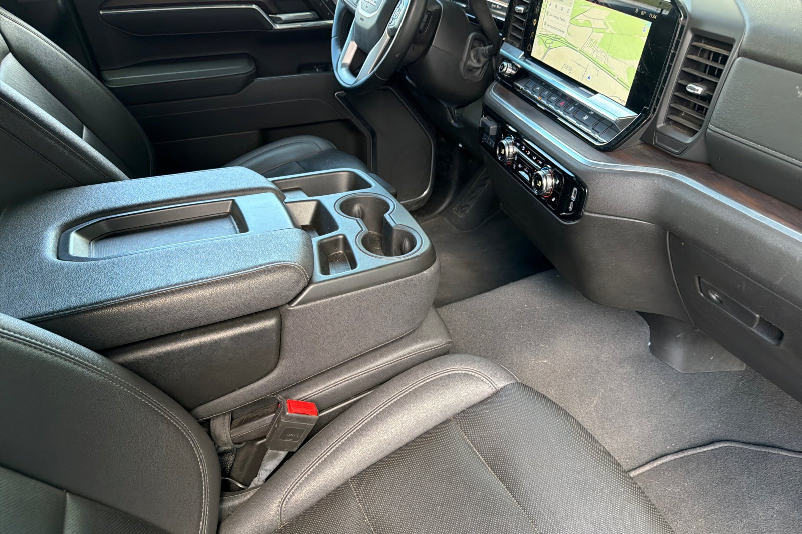 Used 2025 GMC Sierra 1500 SLT AWD/4WD image 19