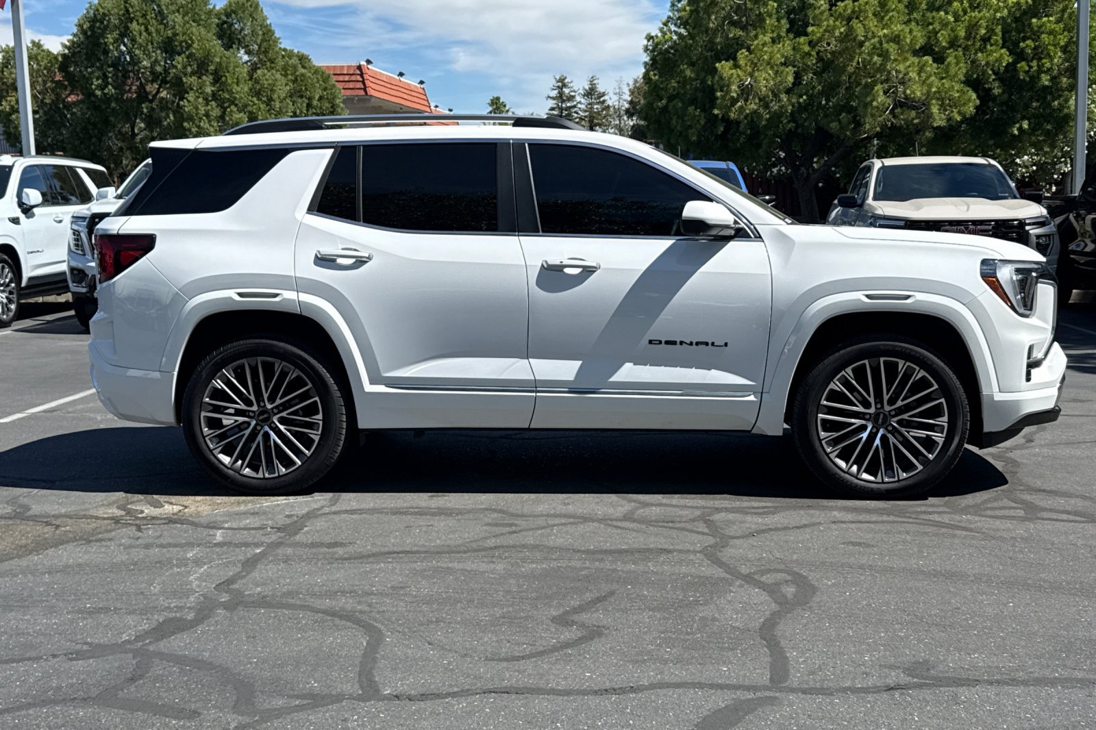 Used 2026 GMC Terrain Denali w/ LPO, Floor Liner Package AWD/4WD image 3