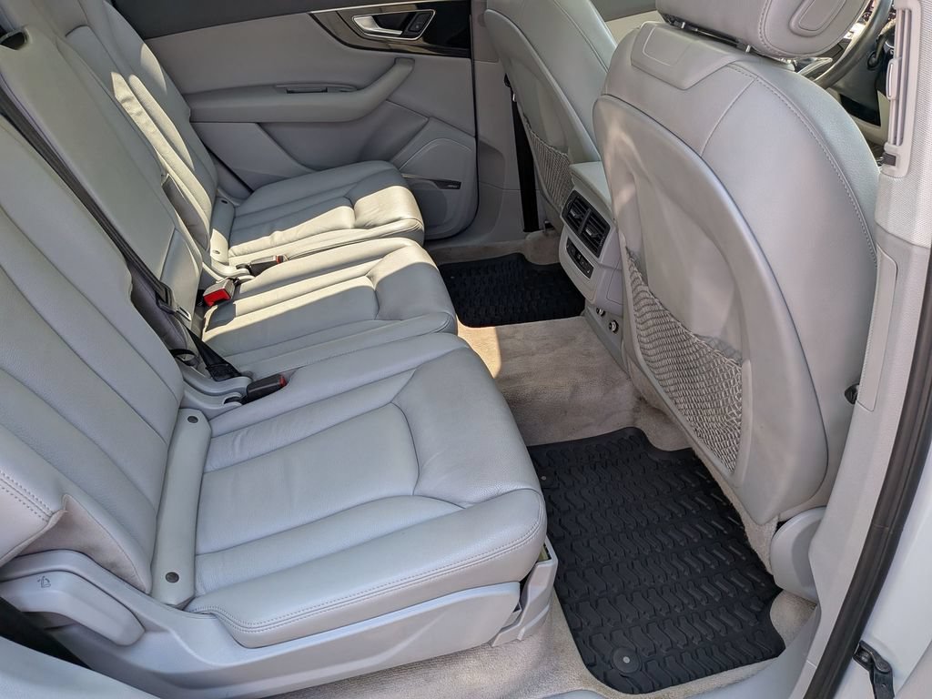 Used 2018 Audi Q7 3.0T Premium Plus w/ Premium Plus Package AWD/4WD image 34