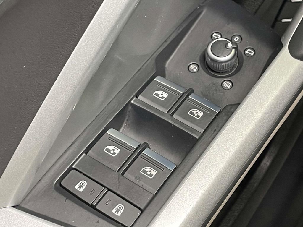 Certified 2023 Audi Q3 2.0T Premium Plus w/ Premium Plus Package image 34