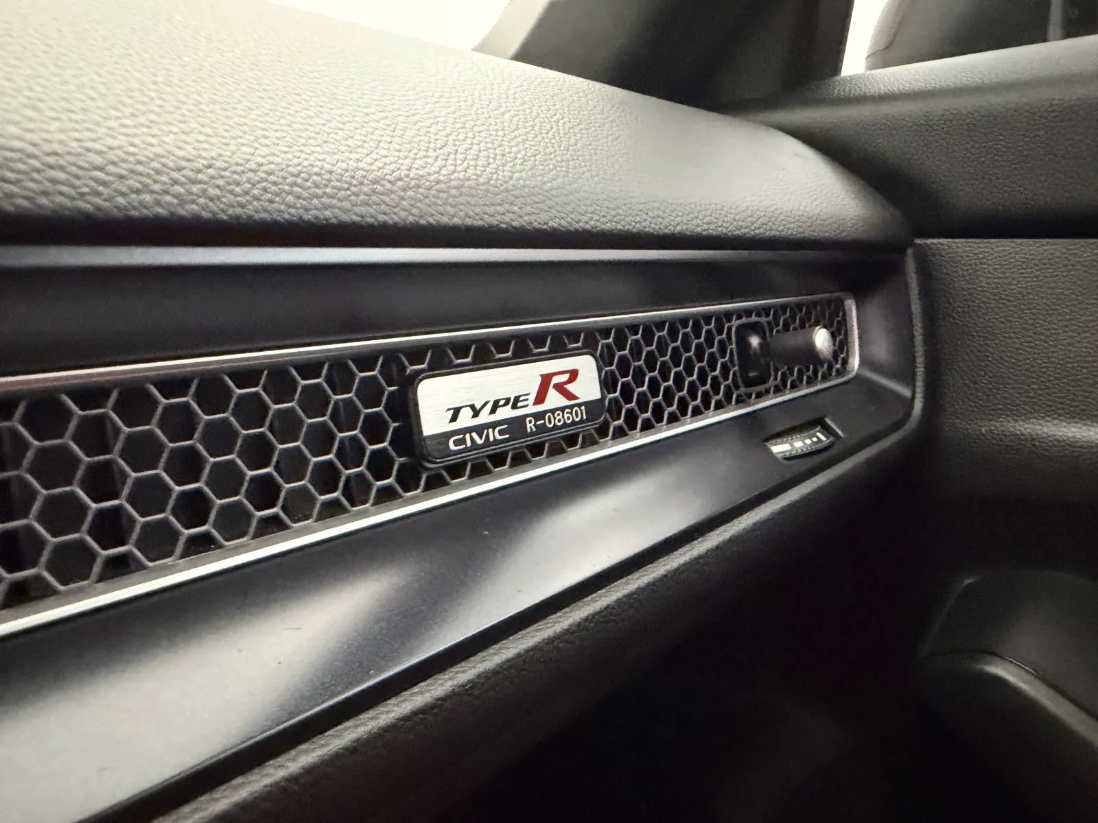 Used 2023 Honda Civic Type R image 12