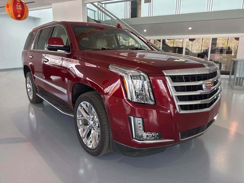 Used 2019 Cadillac Escalade Premium Luxury image 3