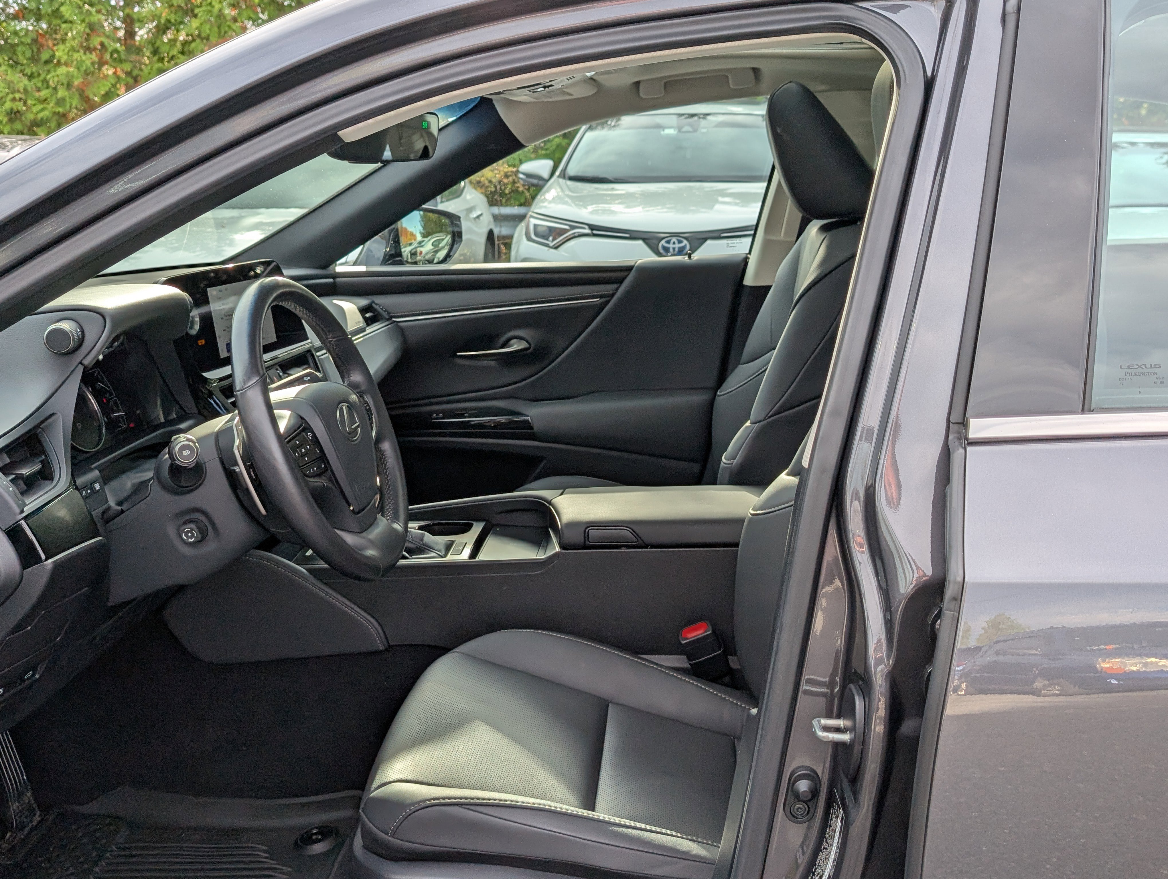 Certified 2025 Lexus ES 350 w/ Premium Package image 15