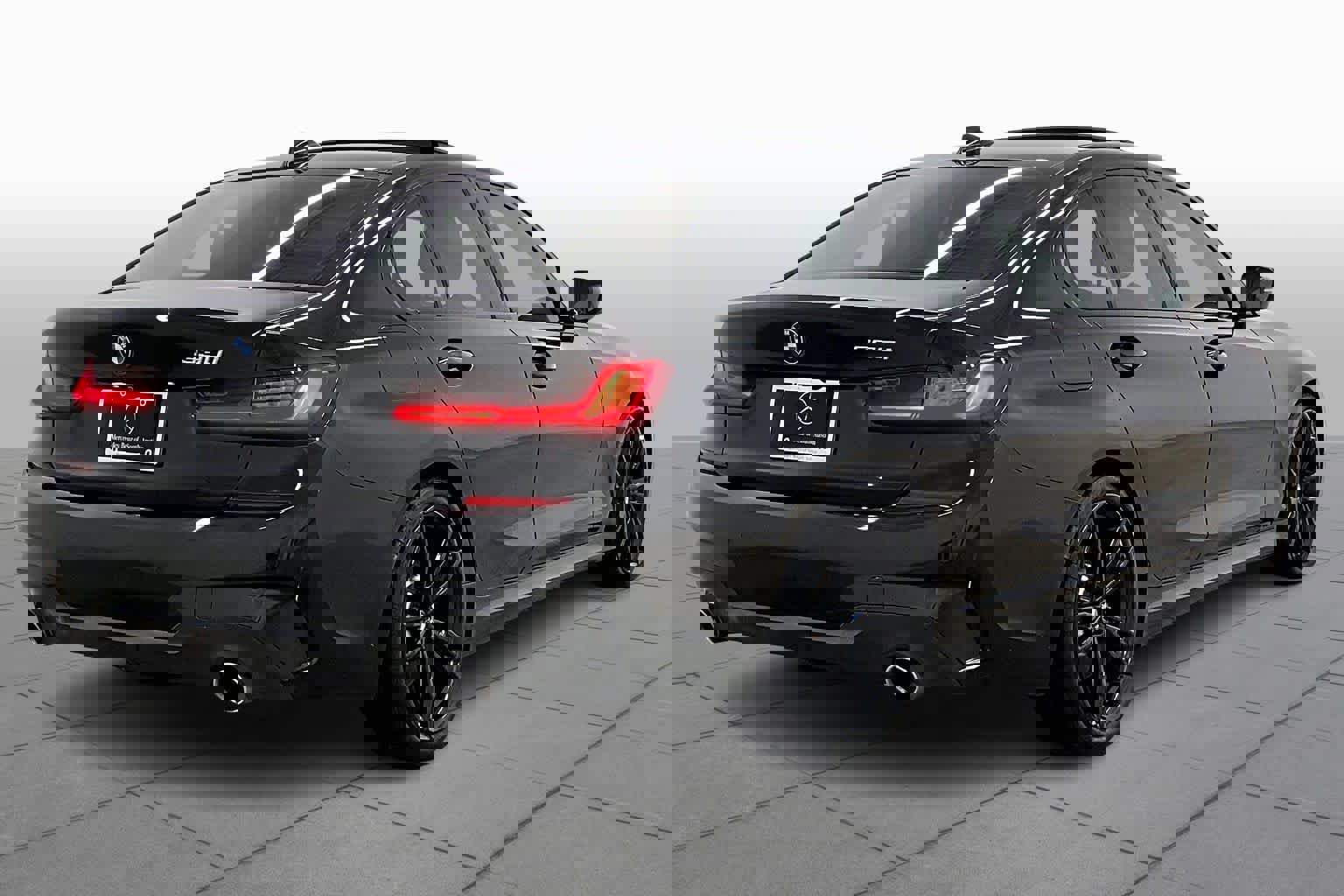 Used 2019 BMW 330i Sedan w/ M Sport Package image 13