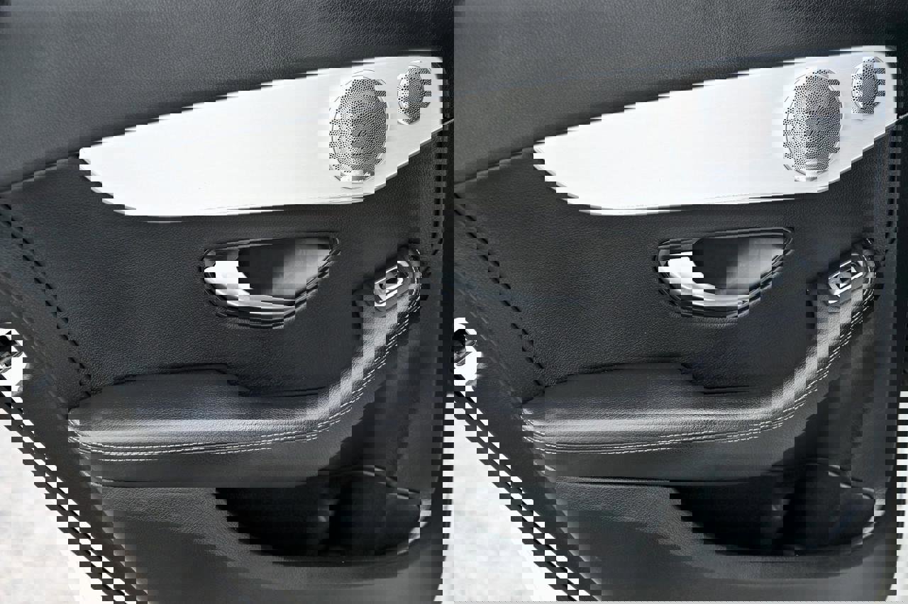 Used 2021 Mercedes-Benz C 300 Sedan image 11