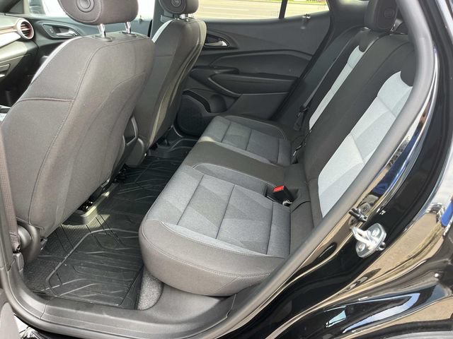 Certified 2025 Chevrolet Trax RS w/ Driver Confidence Package FWD image 17