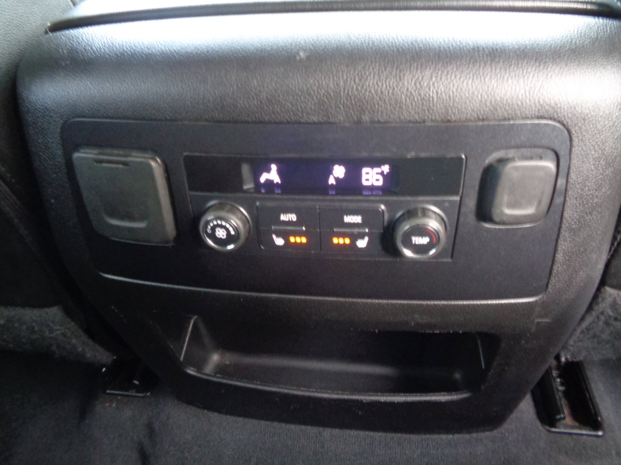 Used 2019 Chevrolet Suburban LT w/ Luxury Package image 29