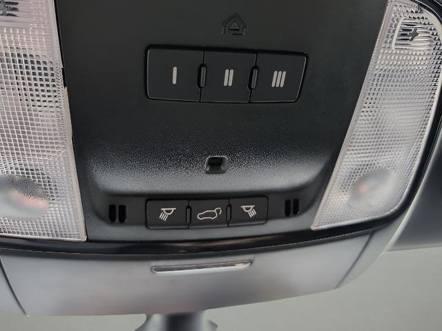 Used 2025 Dodge Durango GT AWD/4WD image 16