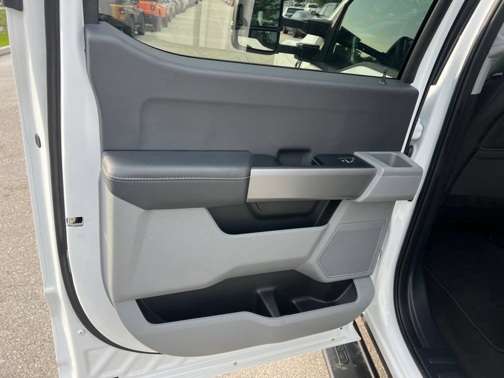 Used 2026 Ford F350 XLT AWD/4WD image 30