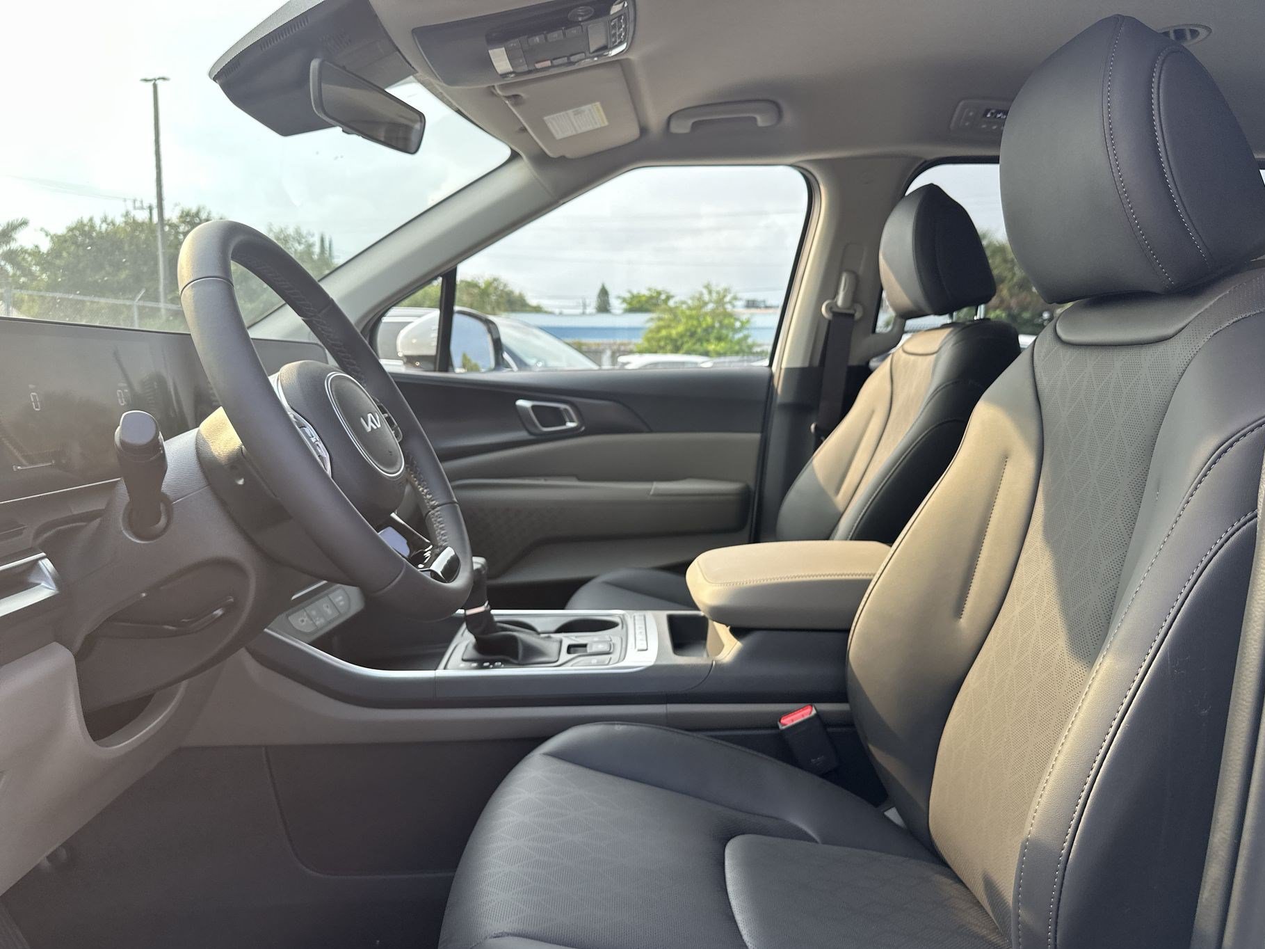New 2026 Kia Carnival FWD image 15