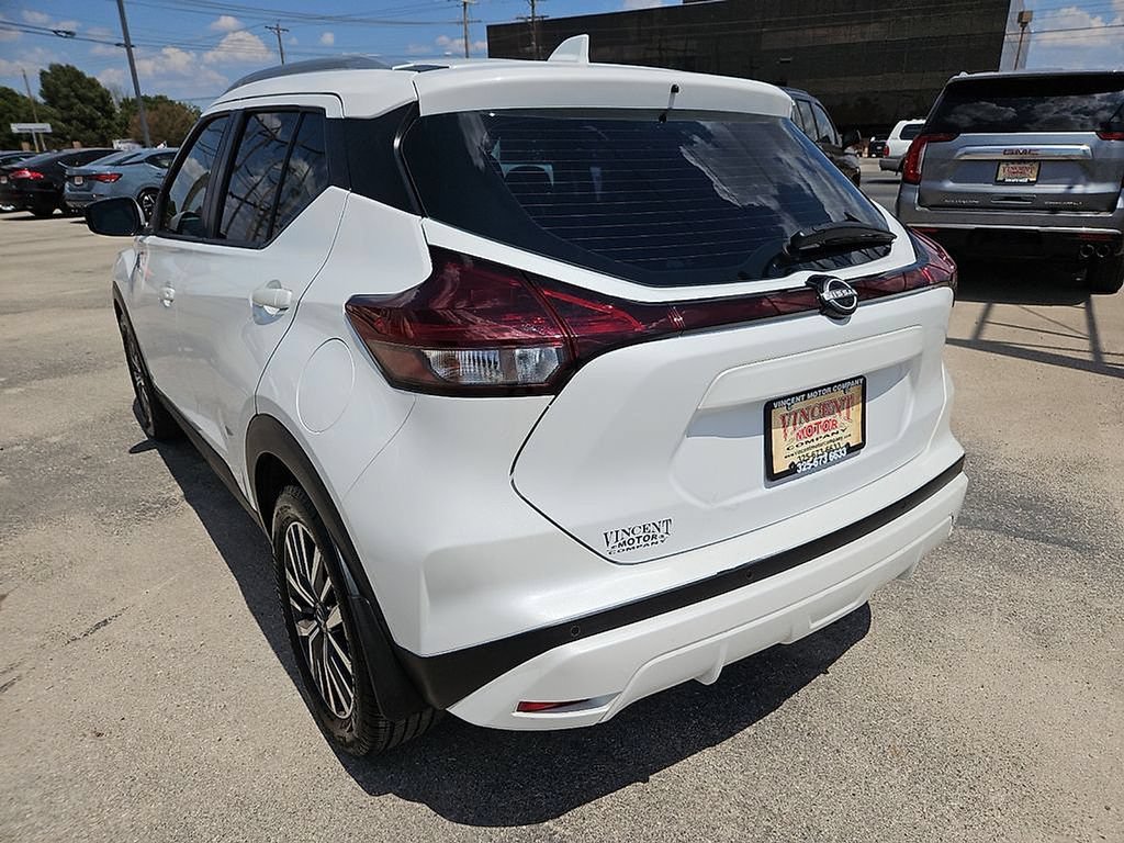 Used 2022 Nissan Kicks SV FWD image 5