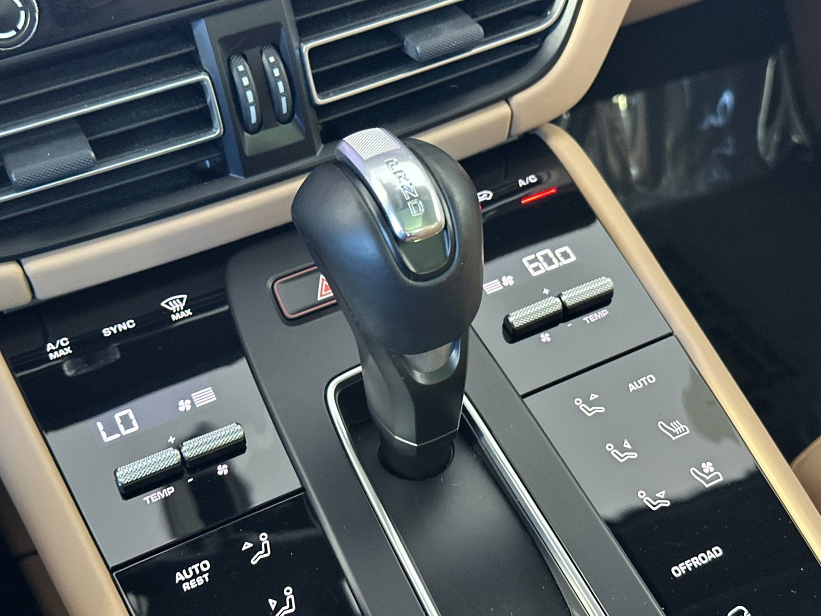 Certified 2023 Porsche Macan S AWD/4WD image 26