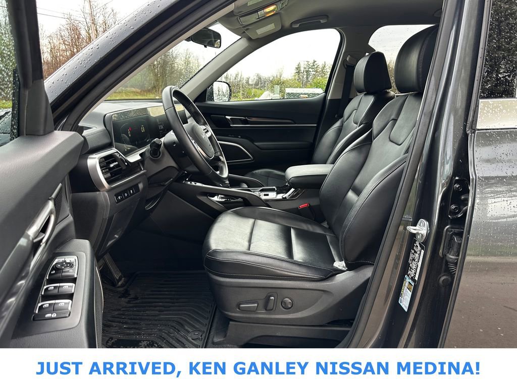 Used 2024 Kia Telluride S AWD/4WD image 13