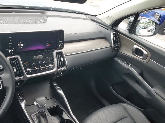 Certified 2023 Kia Sorento EX FWD image 16