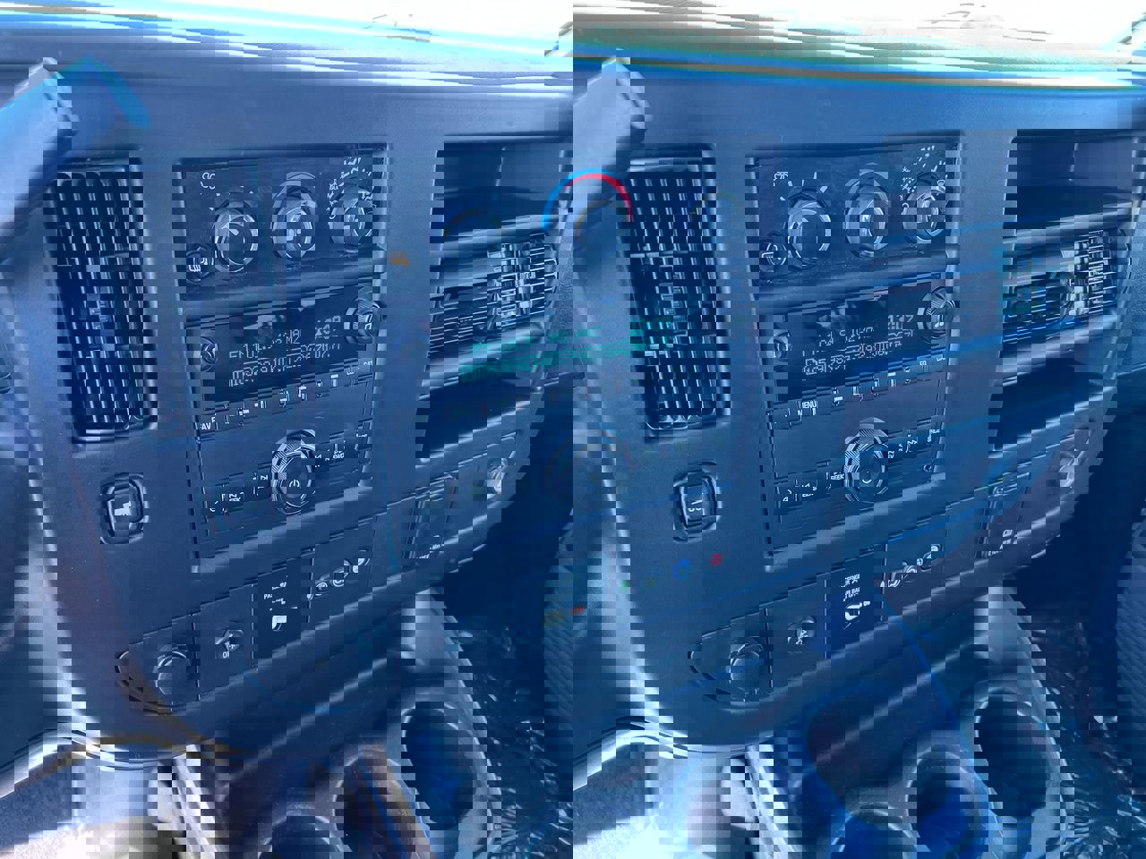 Used 2018 Chevrolet Express 3500 LT w/ LT Preferred Equipment Group image 25