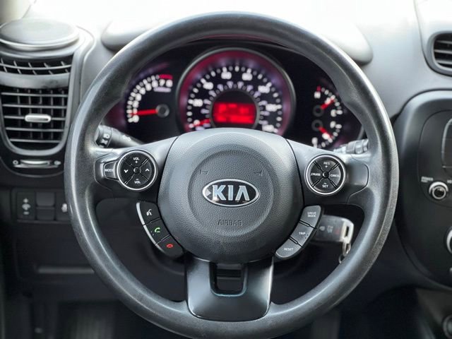 Used 2017 Kia Soul image 29