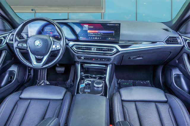 Used 2024 BMW i4 eDrive40 RWD image 33